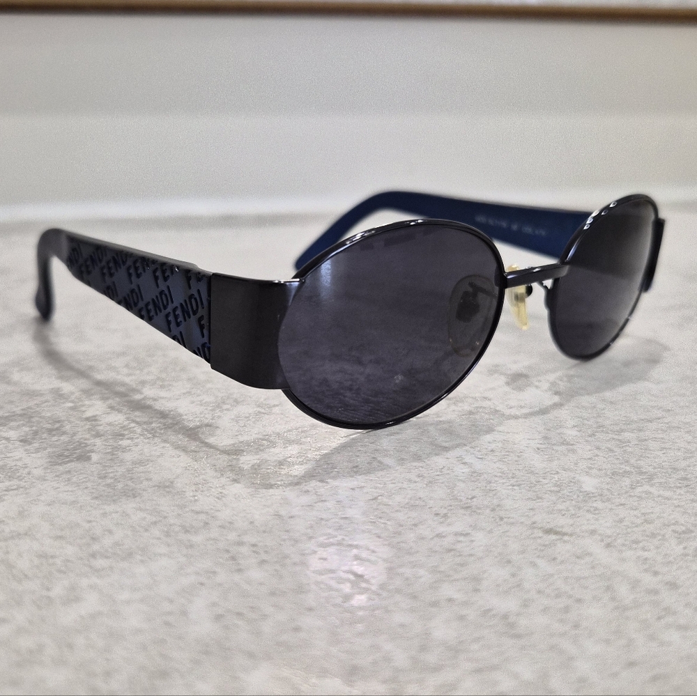 Vintage Fendi Oval Sunglasses – Blue/Black